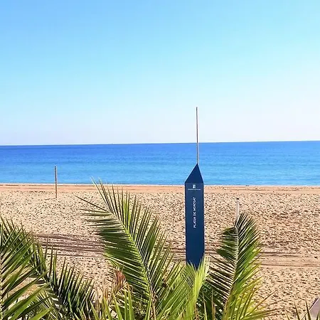 Nuria Seaview Beach-apartment *