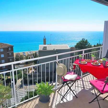 Nuria Seaview Beach-apartment